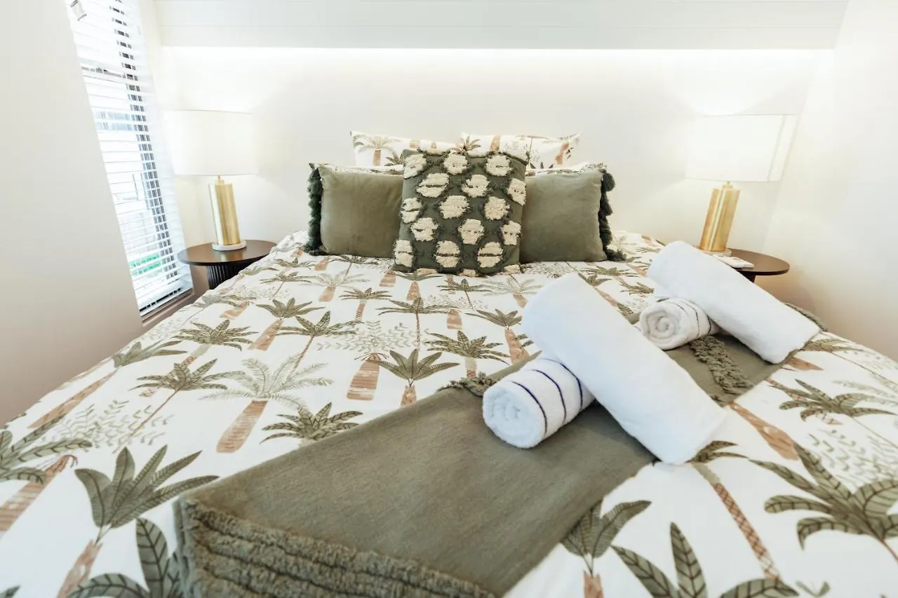 Villa New! Dacha On Maggie No#2, Unrivaled Island Luxury Nelly Bay Australia